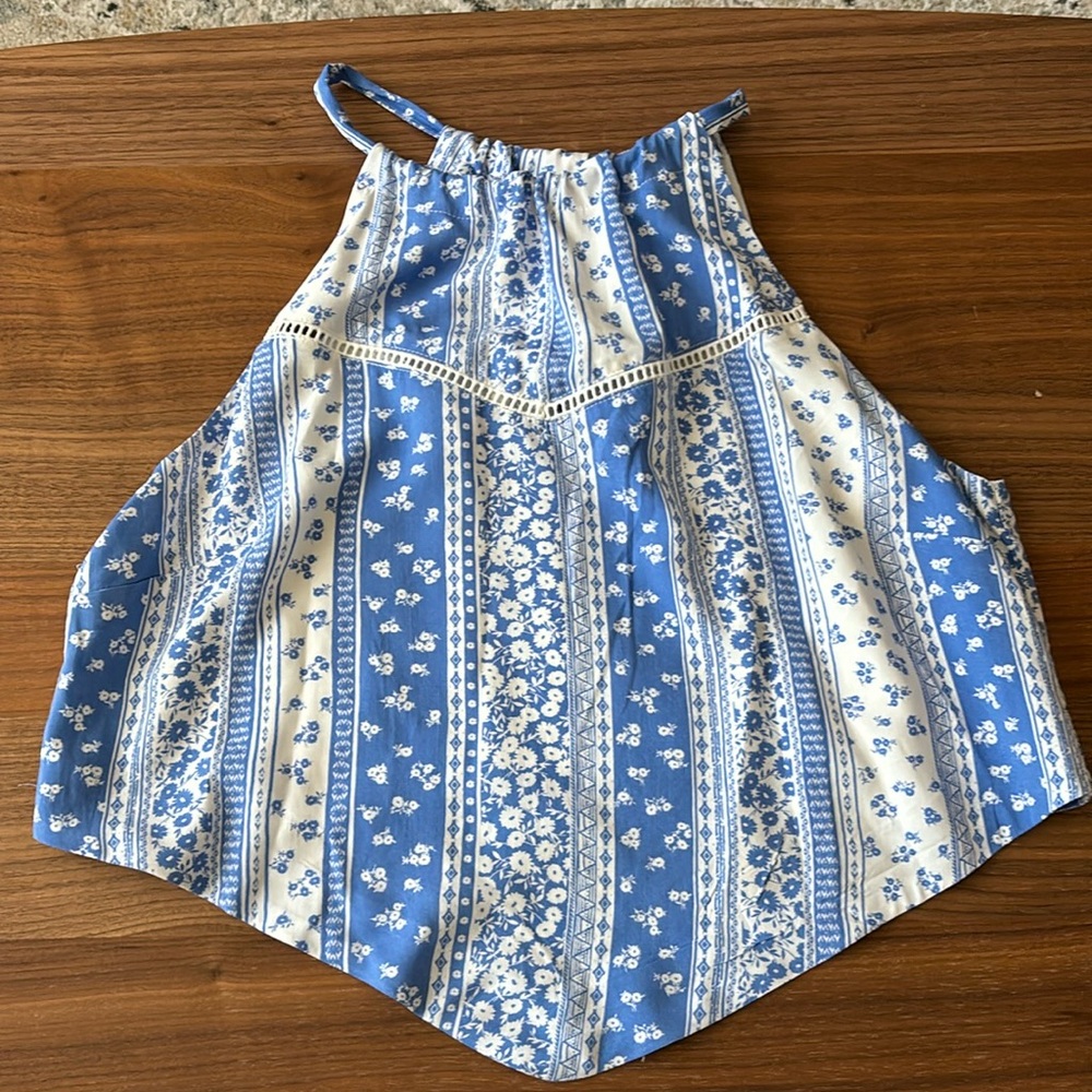 South moon under tank top